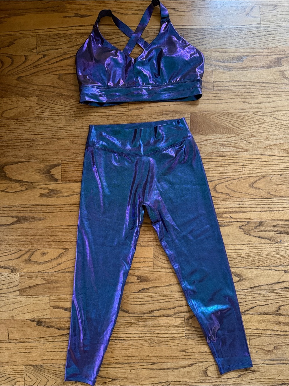Iridescent Purple Active Leggings and Sports Bra Set